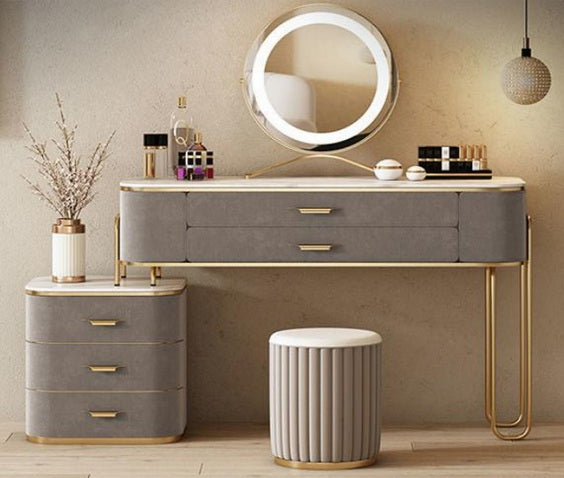 ILLUME Vanity Table